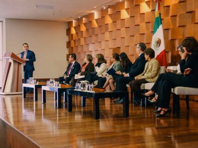 Para reducir brecha salarial, Herrera propone un sistema nacional de cuidados para niños y adultos mayores