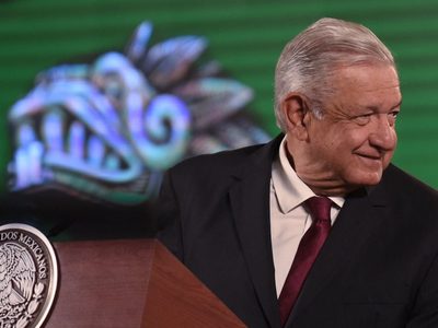 AMLO responde a críticas de Fernández de Cevallos: está enojado, no hay que perder el humor