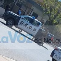 Una mujer hirió de un balazo a un policía durante una persecución en Cutral Co