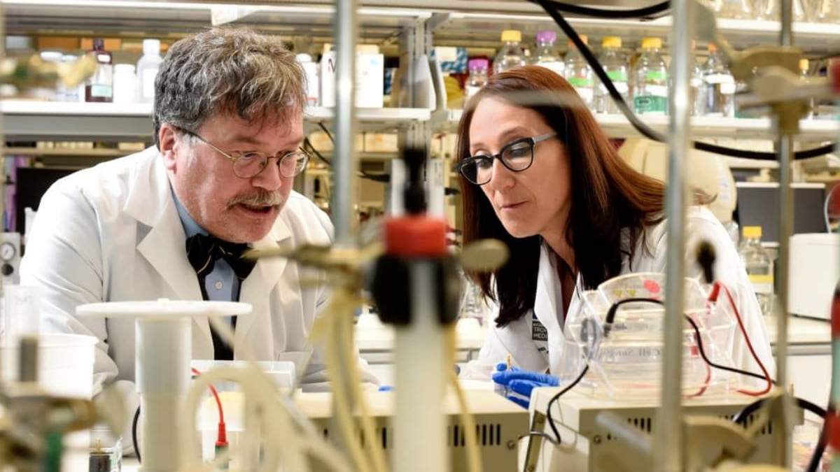 Peter Hotez y María Elena Botazzi, desarrolladores de la vacuna Corbevax