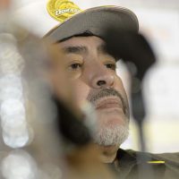 Tengo que pensar en mi salud, los médicos me han dicho que pare: Maradona