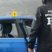 Asesinan a una mujer que viajaba en su automóvil en pleno Viaducto Miguel Alemán