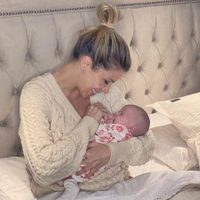 Virginia Gallardo enamoró a todos con dos magníficas postales de su hija Martina