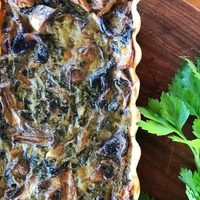 Tarta de pollo y puerros: te vas a enamorar de esta receta para preparar y compartir en familia re calentita