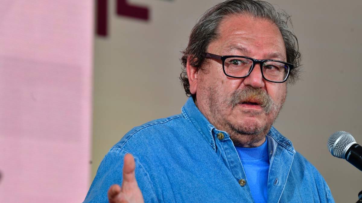 Paco Ignacio Taibo II en la FIL del Zócalo