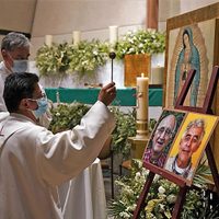 El asesinato de jesuitas tensa las relaciones Iglesia-Estado
