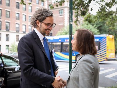 Santiago Cafiero solicitó al Reino Unido que abandone “su ejercicio de potencia colonial”