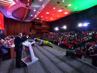 "Sería de cobardes que me hiciera a un lado": Alejandro Moreno