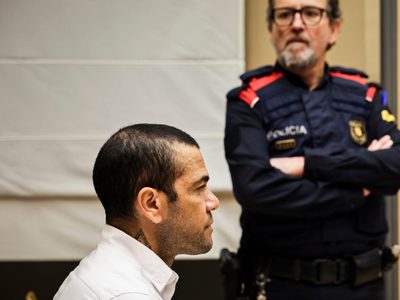 Entre lágrimas, Dani Alves niega agresión sexual: "ella me dijo que sí, no tuve que insistir”