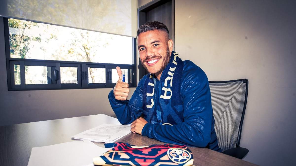 Firma de Jonathan Dos Santos con el América