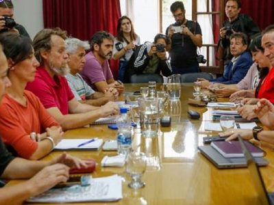 Encuentro entre el gobierno y Aten: marcha atrás a los descuentos por días de paro