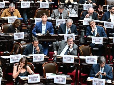Un gobernador denunció amenazas en el peronismo antes de la reforma laboral