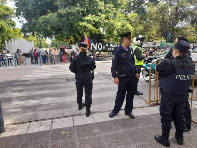 Ambientalistas y sindicalistas en Tribunales