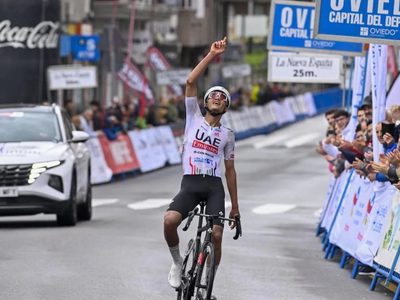 Isaac del Toro cierra temporada con la quinta posición del Giro de Lombardía