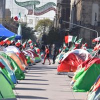 Sheinbaum pide a Frena que diga si sus campamentos son performance