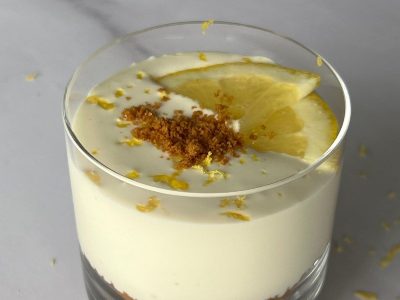 Preparate esta mousse de limón: el postre fit, sin azúcar y alto en proteínas que hacés en solo 1 minuto