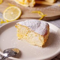 Torta nube de limón exprés: sin azúcar, sin harina y lista en menos de una hora