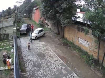 Graban a sujeto que se llevó por la fuerza a su hija de 10 años en Morelos; ya fue detenido