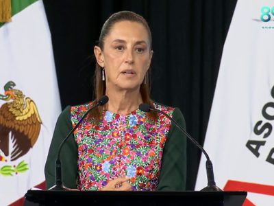 Sheinbaum admite ante banqueros que a México le falta crecer económicamente