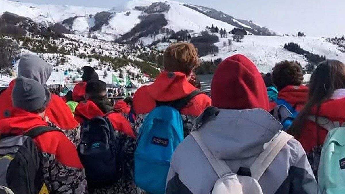 Egresados en Bariloche. Fuente: (Twitter)