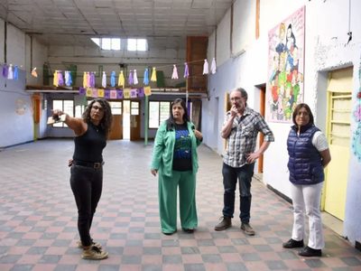Autoridades educativas dialogaron con comunidades mapuche sobre transporte y mejoras en infraestructura escolar