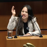 Con lenguaje procaz, diputada de Morena ataca en tribuna a opositores que dieron la espalda (Video)