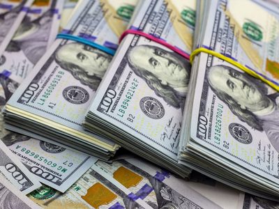 Estos son los movimientos inusuales con dólares por los que el banco bloquea cuentas