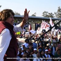 Delfina Gómez encabeza mitin de precampaña en Valle de Chalco y pide no resignarse con la pobreza