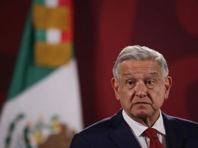 Lo escrito en "El Rey del Cash" son calumnias y deshonestidad intelectual: AMLO