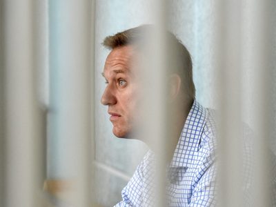 Alexei Navalny pone fin a 24 días de huelga de hambre, alega problemas de salud