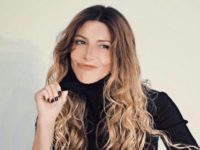 “La verdad de la milanesa”: Mónica Ayos deslumbró a sus fanáticos por el gran parecido a su hija