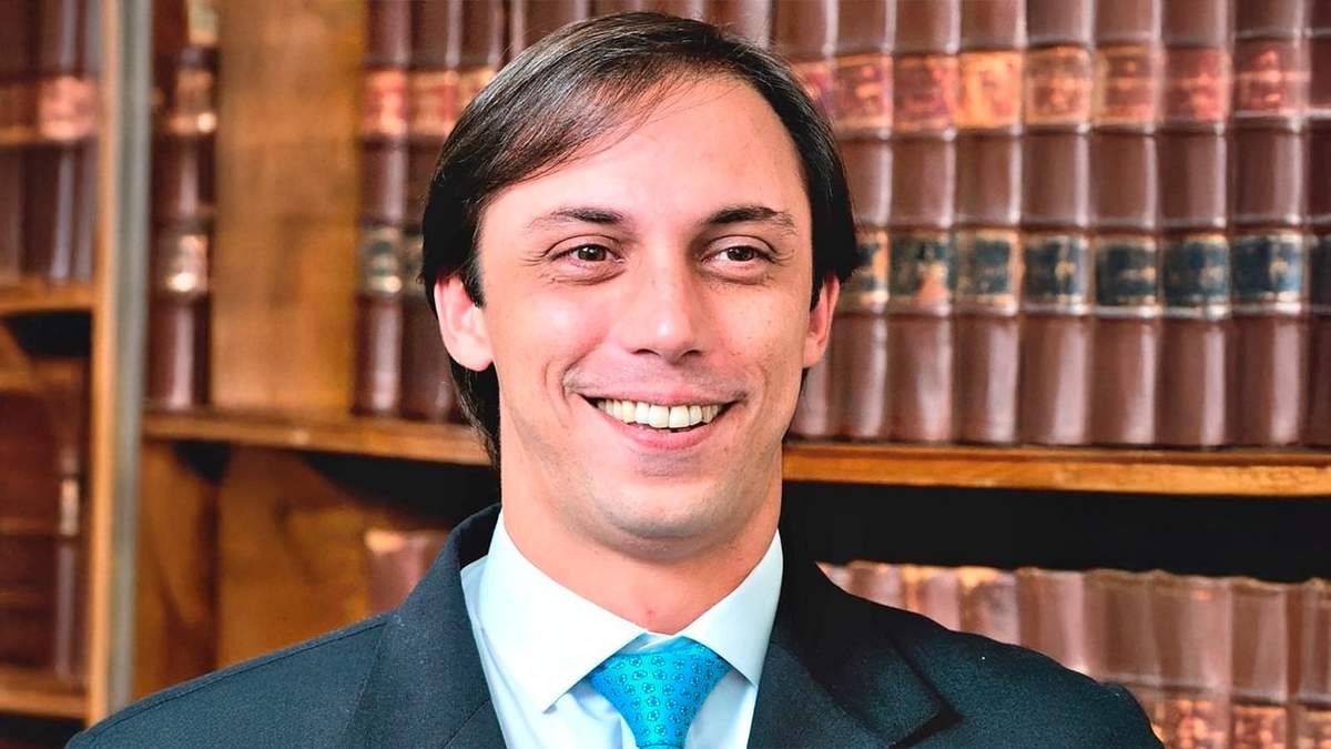 Santiago Castro se une al equipo del Gobierno. Fuente: (X)