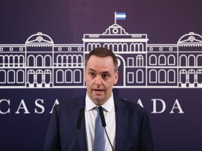 Manuel Adorni hizo un inesperado posteo tras el aumento del dólar