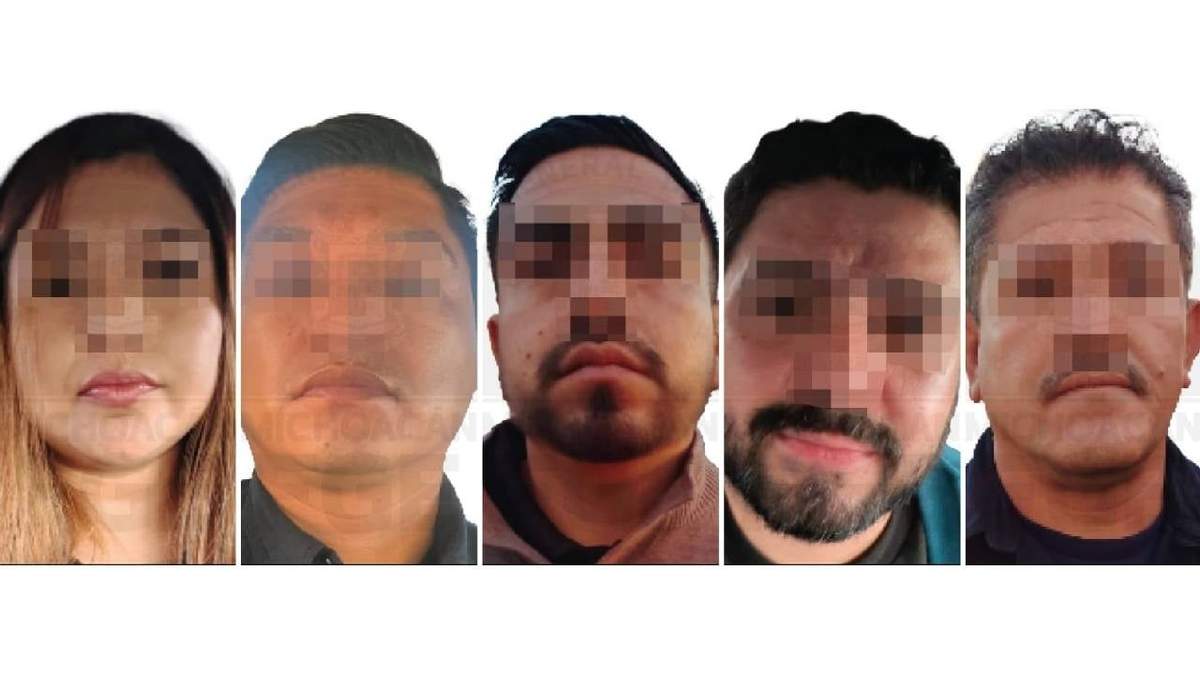 Ana Laura “N”, síndica municipal, junto con los regidores Paulo César “N”, y Jesús “N”, junto con César Adrián “N”, subdirector de Seguridad Pública Municipal de Chavinda, detenidos