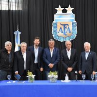 ¿Argentina sigue los pasos de Holanda y cancela la temporada por coronavirus?