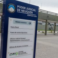Un año y diez meses de prisión para un hombre que hirió a su expareja en el cuello con un cuchillo