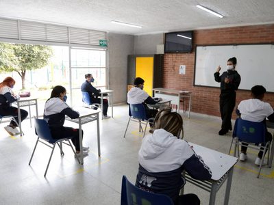Vuelta al cole: uno de los padres se podrá tomar licencia laboral cuando el alumno no asista a clases