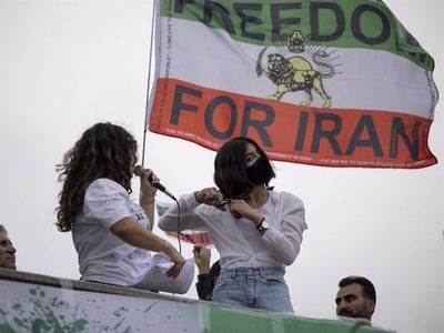 Condenada a tres años de cárcel la sobrina del líder supremo de Irán por respaldar las protestas