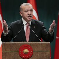 El Parlamento de Turquía aprueba una ley para aumentar el control sobre Facebook, Twitter y YouTube