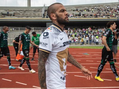 Pumas vence en tribunales a Dani Alves y el exjugador deberá pagar indemnización