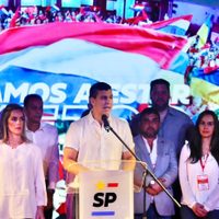 El oficialista Santiago Peña gana la presidencia de Paraguay