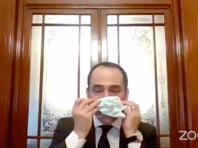El cubrebocas permitirá relanzar con mayor éxito la economía: Arturo Herrera