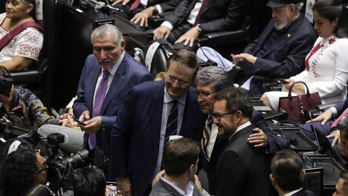 Adán Augusto López, Marcelo Ebrard, Ricardo Monreal e Ignacio Mier, este domingo en San Lázaro