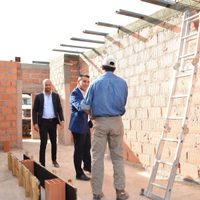 Ramón Rioseco visitó las 32 viviendas para la tercera edad en el barrio Unión