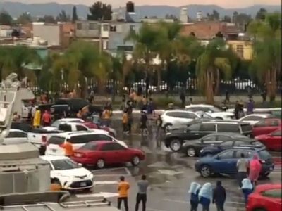 Se desata gresca entre aficionados al término del San Luis ante Tigres (Videos)