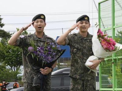 BTS busca reunirse este año mientras dos miembros más terminan su servicio militar