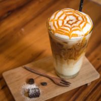 El favorito de Doyoung de NCT: prepará el caramel macchiato y sorprende a todos en la merienda