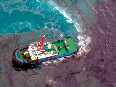 Tragedia medioambiental: derrame de crudo frente a las costas de China