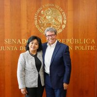 Monreal da la bienvenida a Leticia Peña, suplente de la candidata opositora en Morelos