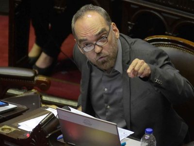 El Congreso podría expulsar al diputado que agredió a Florencia Peña